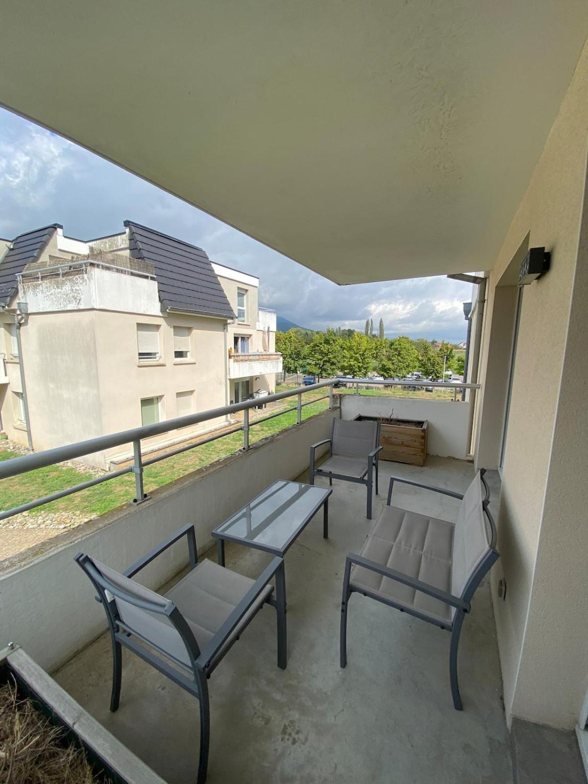 U1 Chaleureux Appartement Avec Balcon A Uffholtz Exterior photo